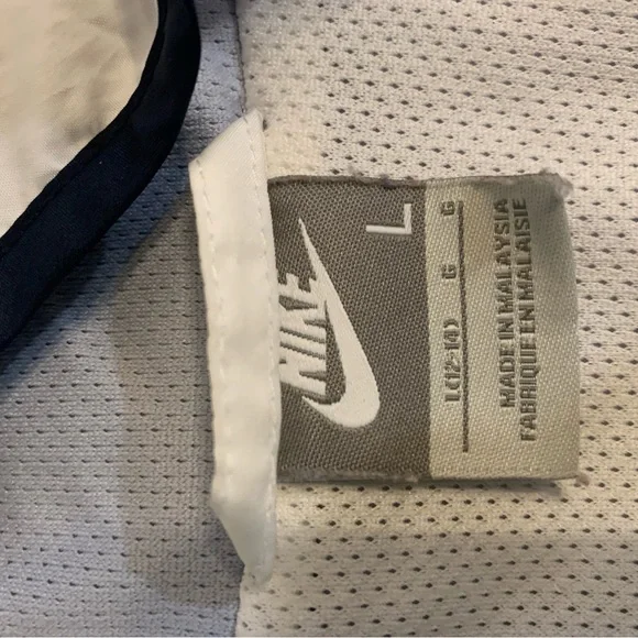 Nike Women’s windbreaker size L - Picture 4 of 14
